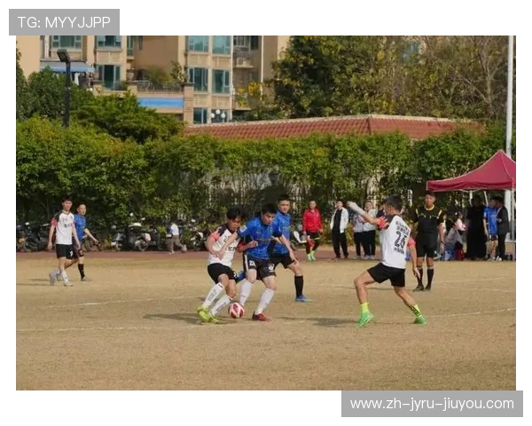 足球比赛中的集体攻防与协作配合